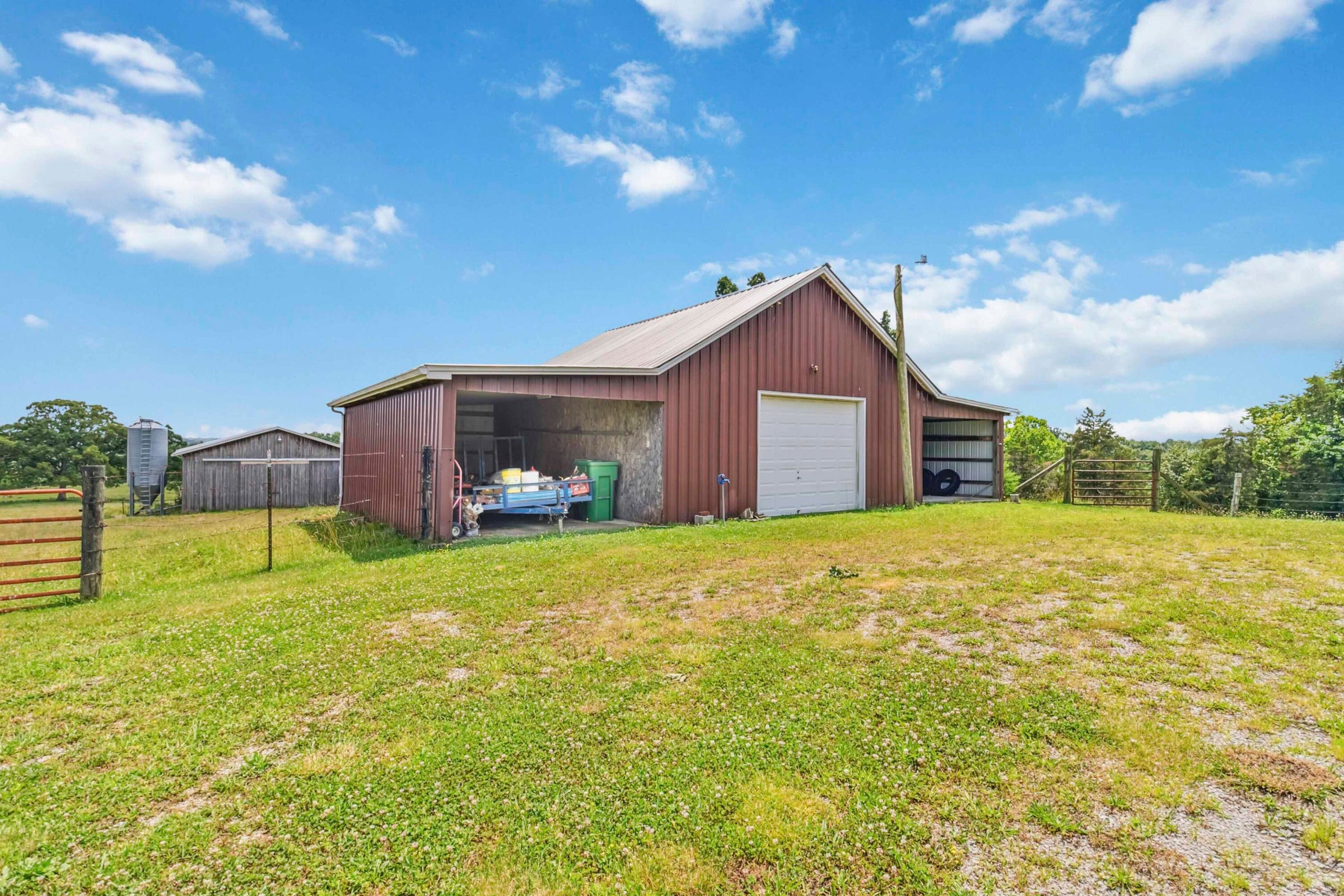 Richmond, Kentucky, 40475, United States, 3 Bedrooms Bedrooms, ,2 BathroomsBathrooms,Residential,For Sale,1977095