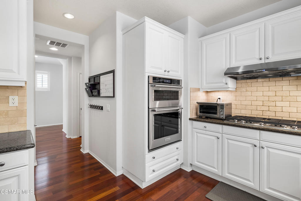 Newbury Park, California, 91320, United States, 4 Bedrooms Bedrooms, ,3 BathroomsBathrooms,Residential,For Sale,1899538