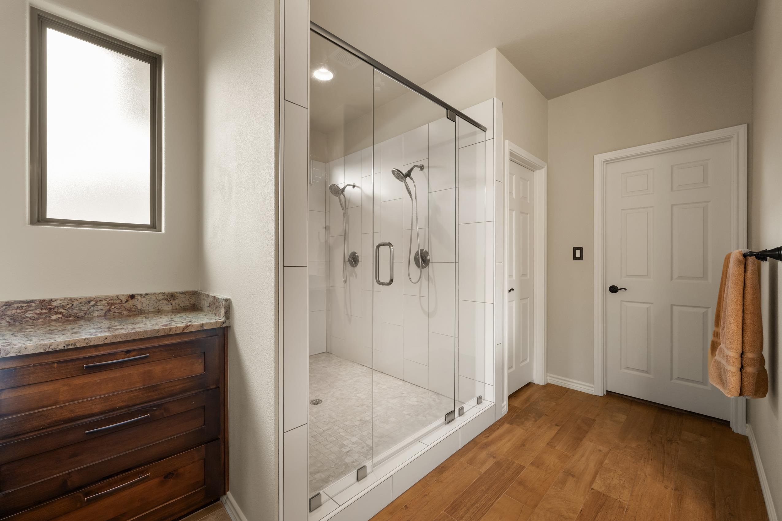 Meadowlakes, Texas, 78654, United States, 3 Bedrooms Bedrooms, ,3 BathroomsBathrooms,Residential,For Sale,1874782