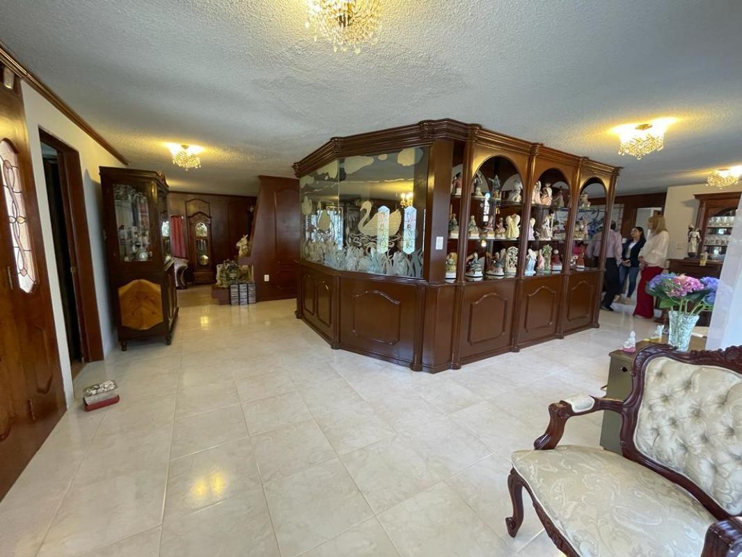 Paseo Santa Ana, Metepec, Estado de México, 52172, Mexico, 3 Bedrooms Bedrooms, ,2 BathroomsBathrooms,Residential,For Sale,Paseo Santa Ana,1441331