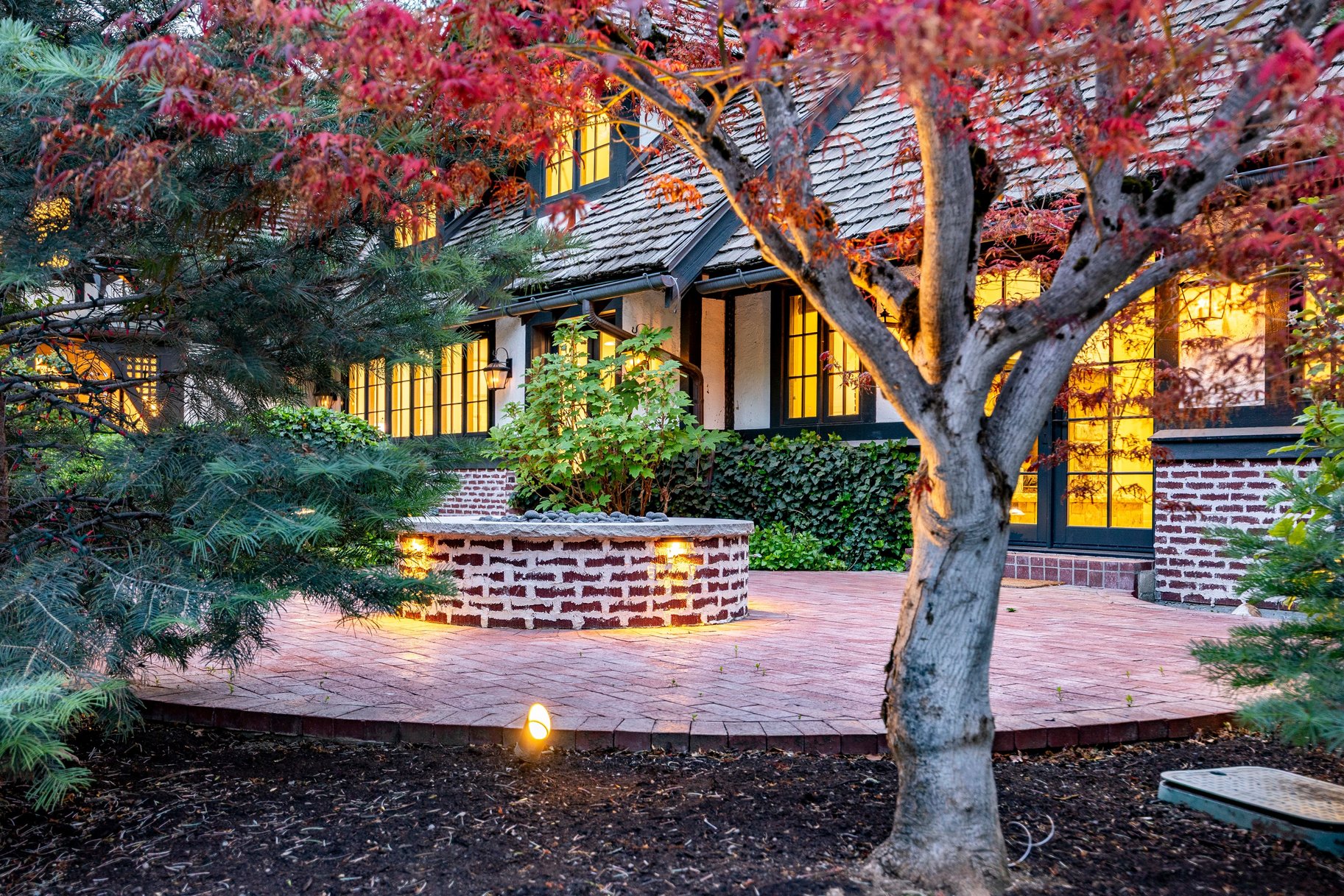  Stunning Tudor Estate in Premier Walker Lane Neighborhood - 物件實景