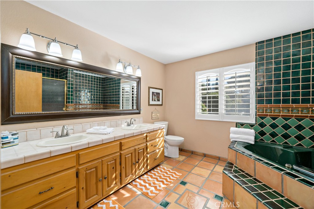 Temecula, California, 92592, United States, 6 Bedrooms Bedrooms, ,4 BathroomsBathrooms,Residential,For Sale,2035753