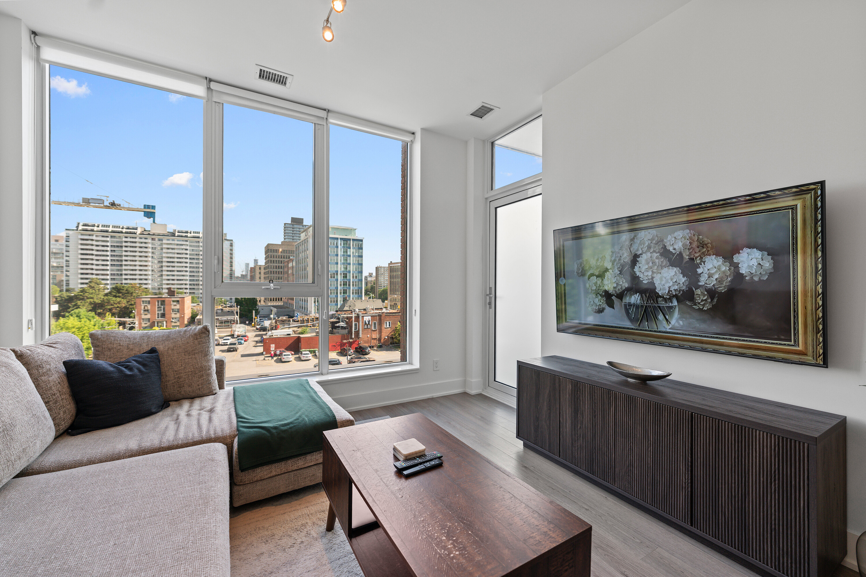  Modern Condo Living - 物件實景