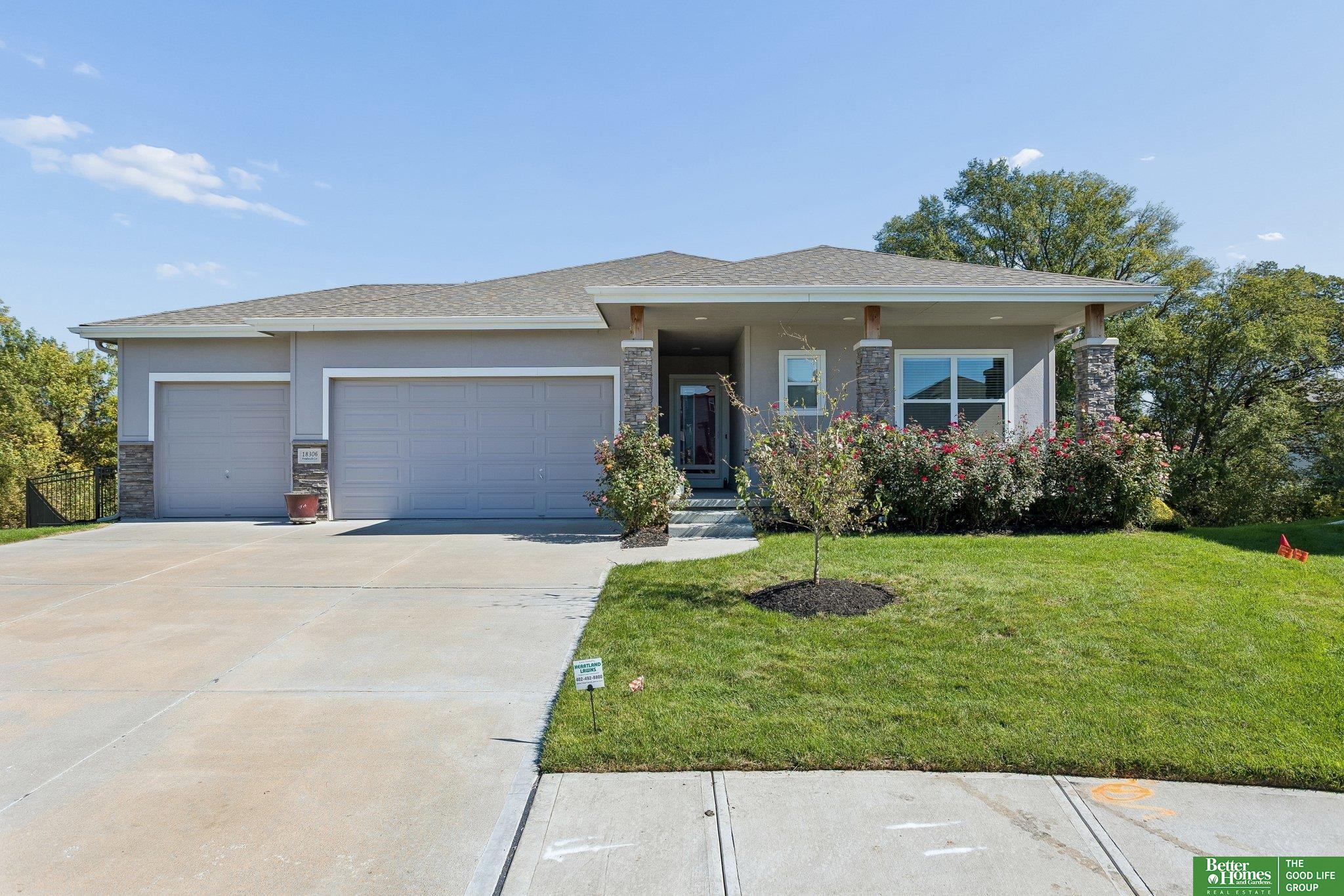 Prestwick Cir, Omaha, NE 68136