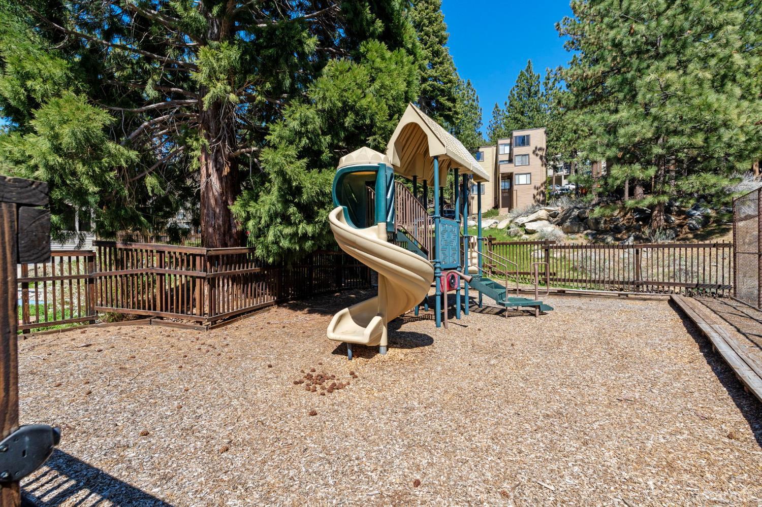 Stateline, Nevada, 89449, United States, 3 Bedrooms Bedrooms, ,3 BathroomsBathrooms,Residential,For Sale,1933310