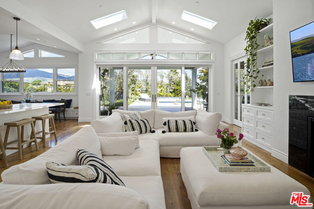 Malibu, California, 90265, United States, 5 Bedrooms Bedrooms, ,5 BathroomsBathrooms,Residential,For Sale,1762119