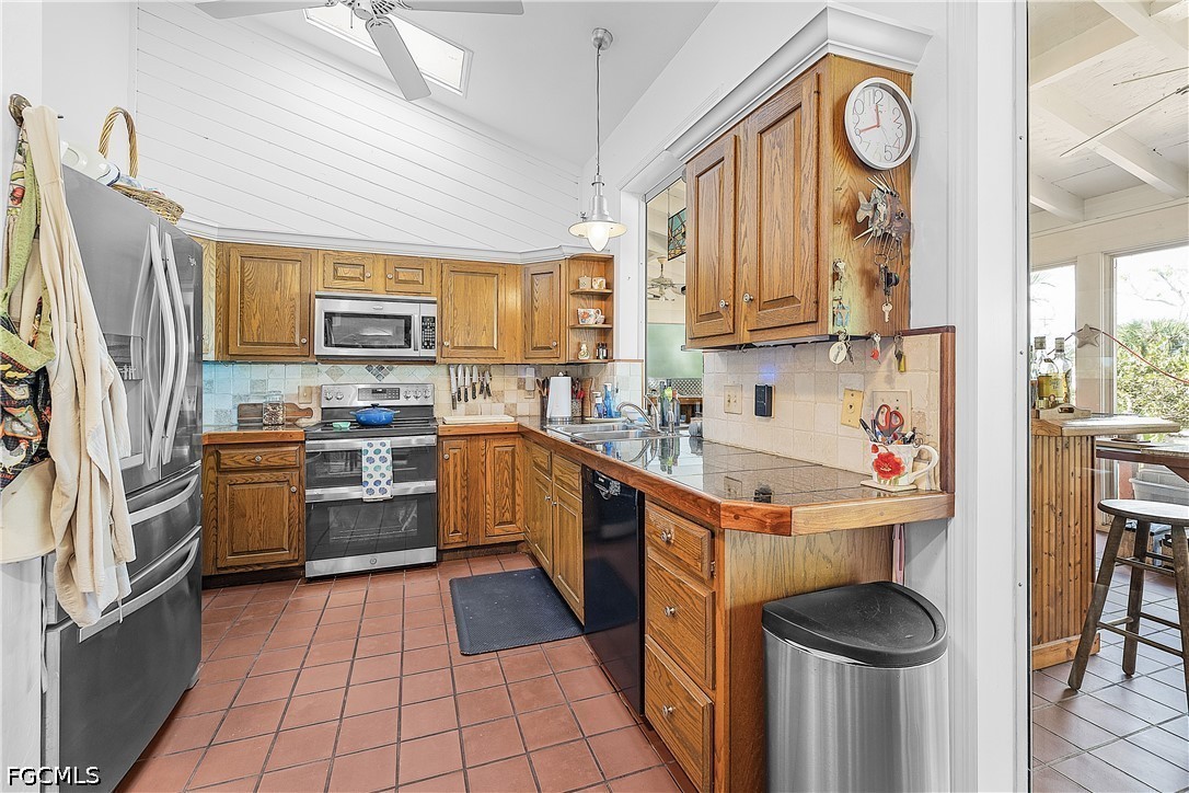 Bokeelia, Florida, 33922, United States, 2 Bedrooms Bedrooms, ,2 BathroomsBathrooms,Residential,For Sale,2035808
