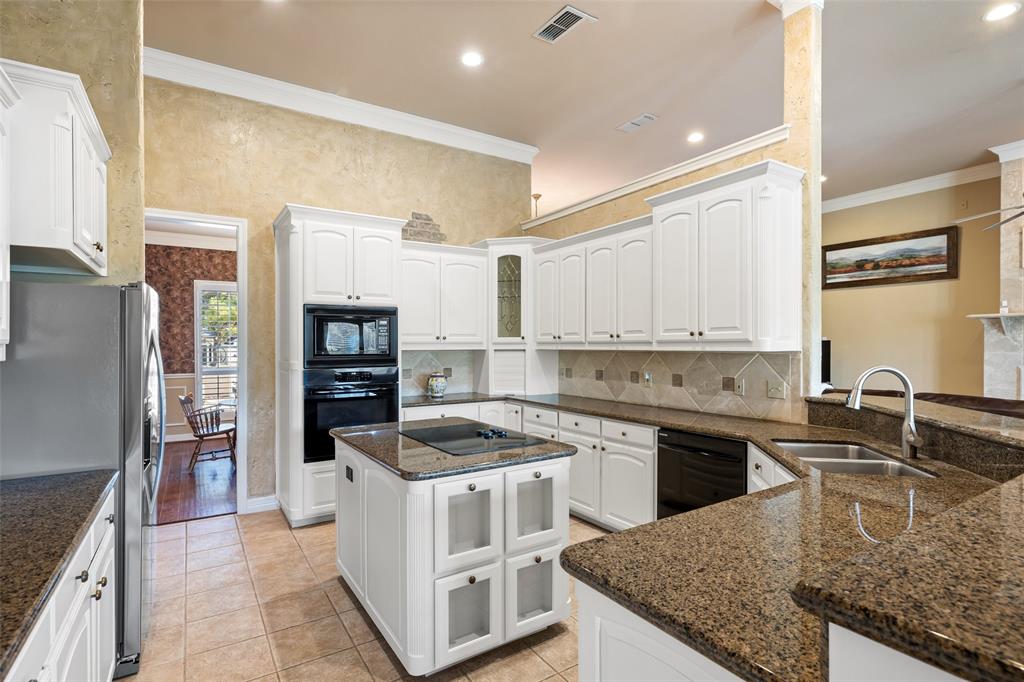 Granbury, Texas, 76049, United States, 3 Bedrooms Bedrooms, ,3 BathroomsBathrooms,Residential,For Sale,1816567