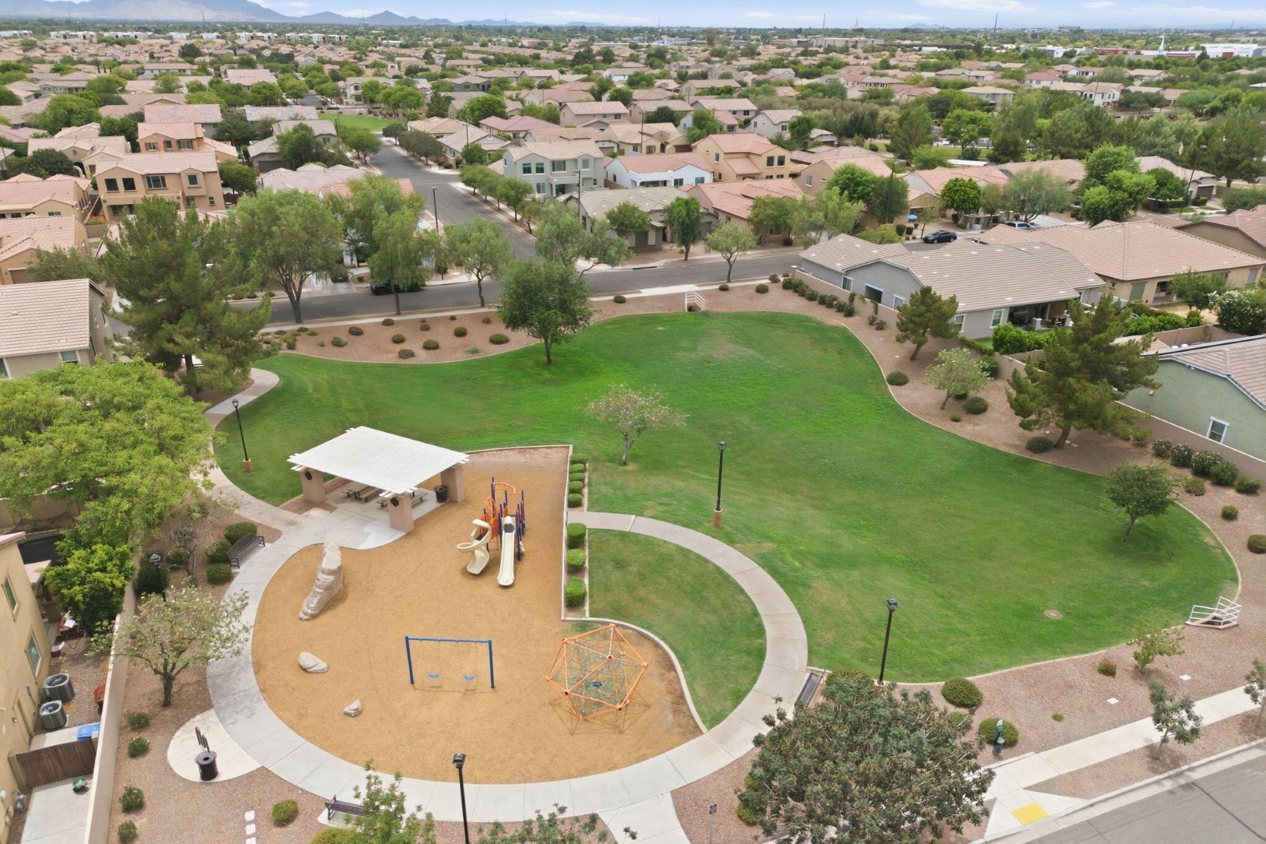  3246 E Carla Vista Drive ¦ Gilbert, AZ - 物件實景