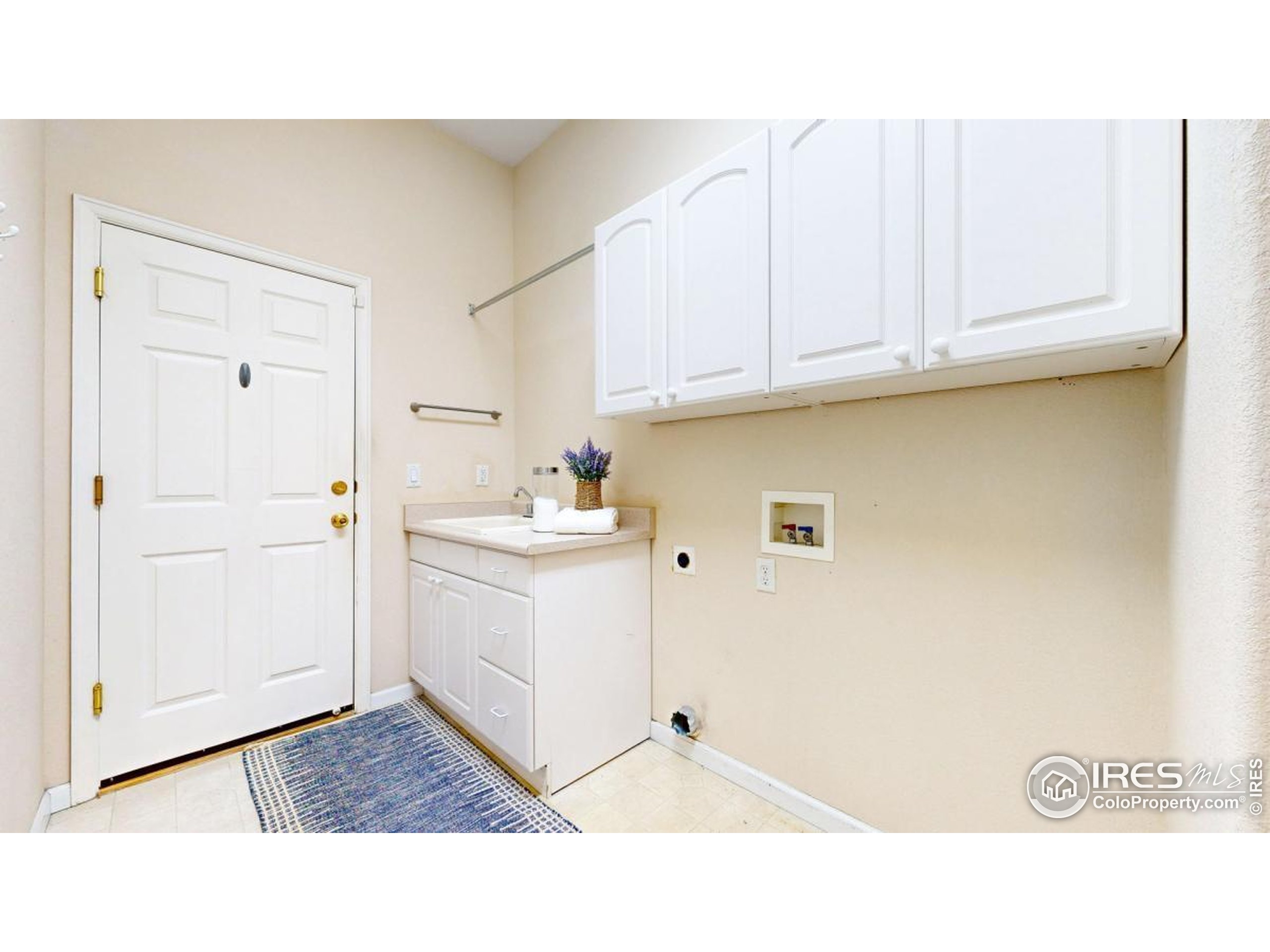 Fort Collins, Colorado, 80525, United States, 5 Bedrooms Bedrooms, ,4 BathroomsBathrooms,Residential,For Sale,1989602