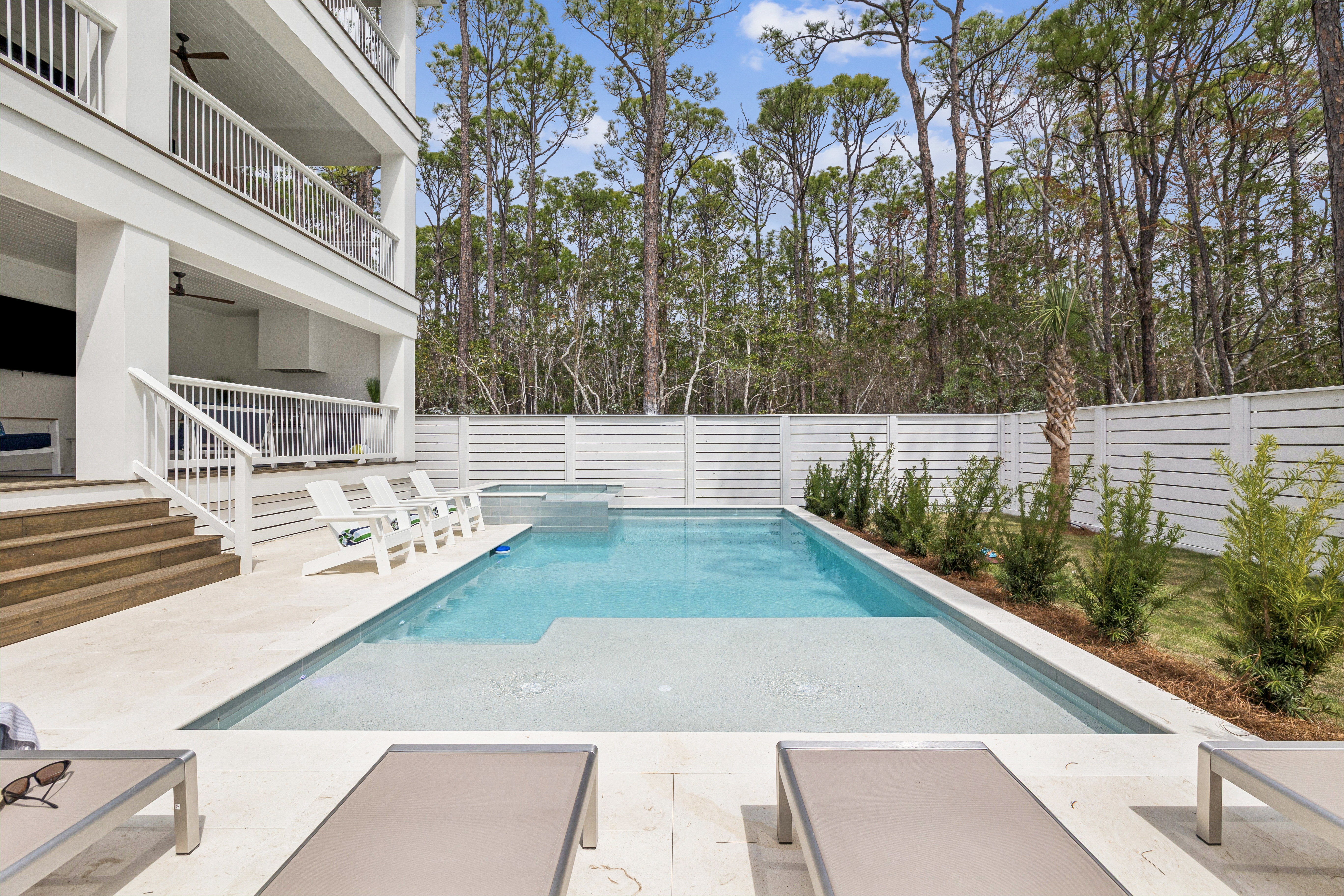  Gulf-View Retreat With Resort-Style Outdoor Living - 物件實景