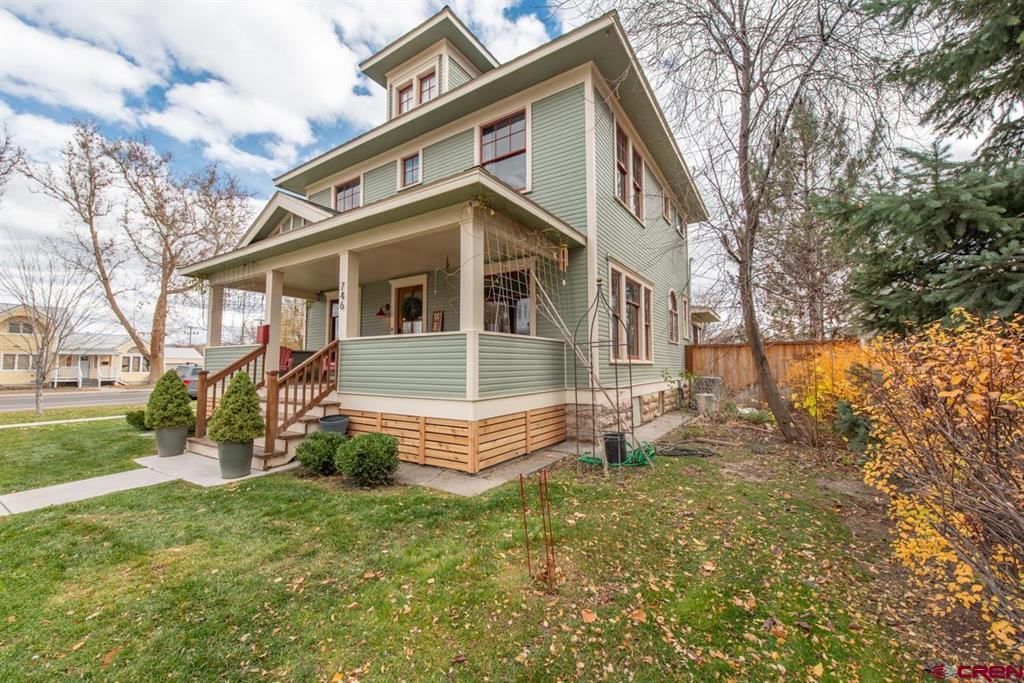 Montrose, Colorado, 81401, United States, 4 Bedrooms Bedrooms, ,2 BathroomsBathrooms,Residential,For Sale,1997737