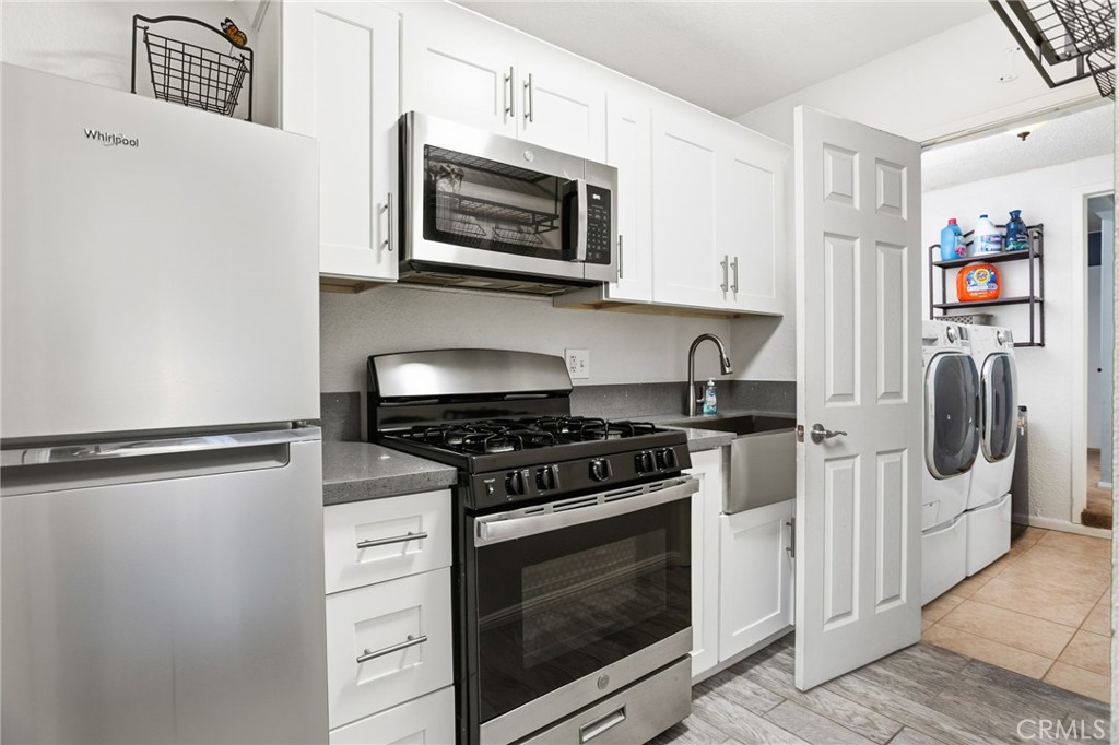 Fontana, California, 92336, United States, 4 Bedrooms Bedrooms, ,1 BathroomBathrooms,Residential,For Sale,2008784