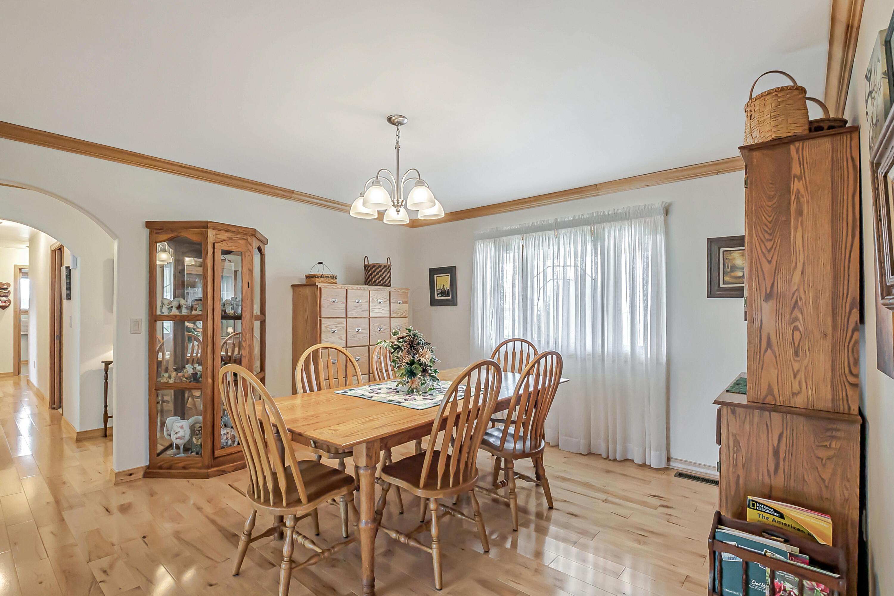 Zanesville, Ohio, 43701, United States, 4 Bedrooms Bedrooms, ,3 BathroomsBathrooms,Residential,For Sale,1766753