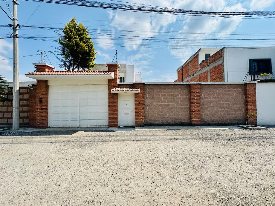 Metepec, Estado de México, 52148, Mexico, 4 Bedrooms Bedrooms, ,3 BathroomsBathrooms,Residential,For Sale,1721519