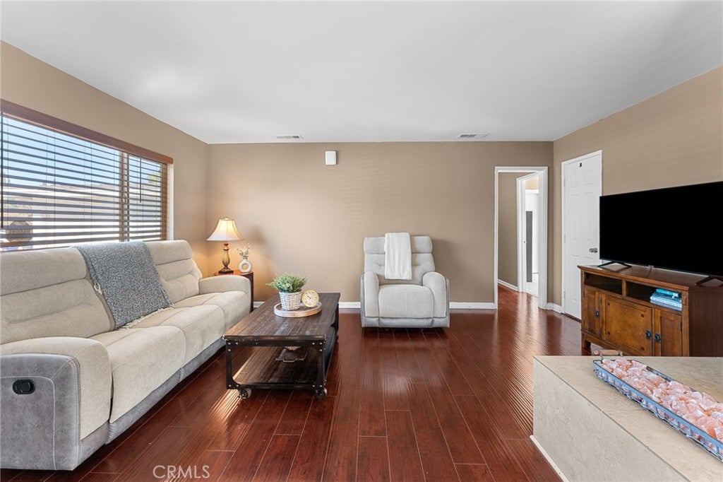 Redlands, California, 92374, United States, 4 Bedrooms Bedrooms, ,2 BathroomsBathrooms,Residential,For Sale,1987095