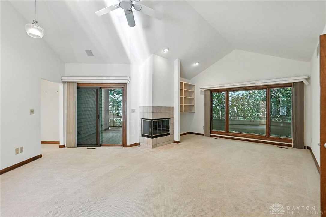 Sugarcreek Twp, Ohio, 45440, United States, 4 Bedrooms Bedrooms, ,5 BathroomsBathrooms,Residential,For Sale,1902150