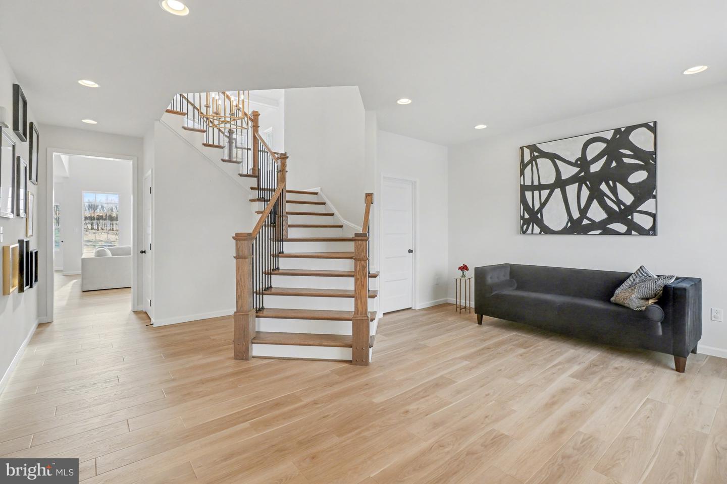 York, Pennsylvania, 17403, United States, 5 Bedrooms Bedrooms, ,6 BathroomsBathrooms,Residential,For Sale,2003251