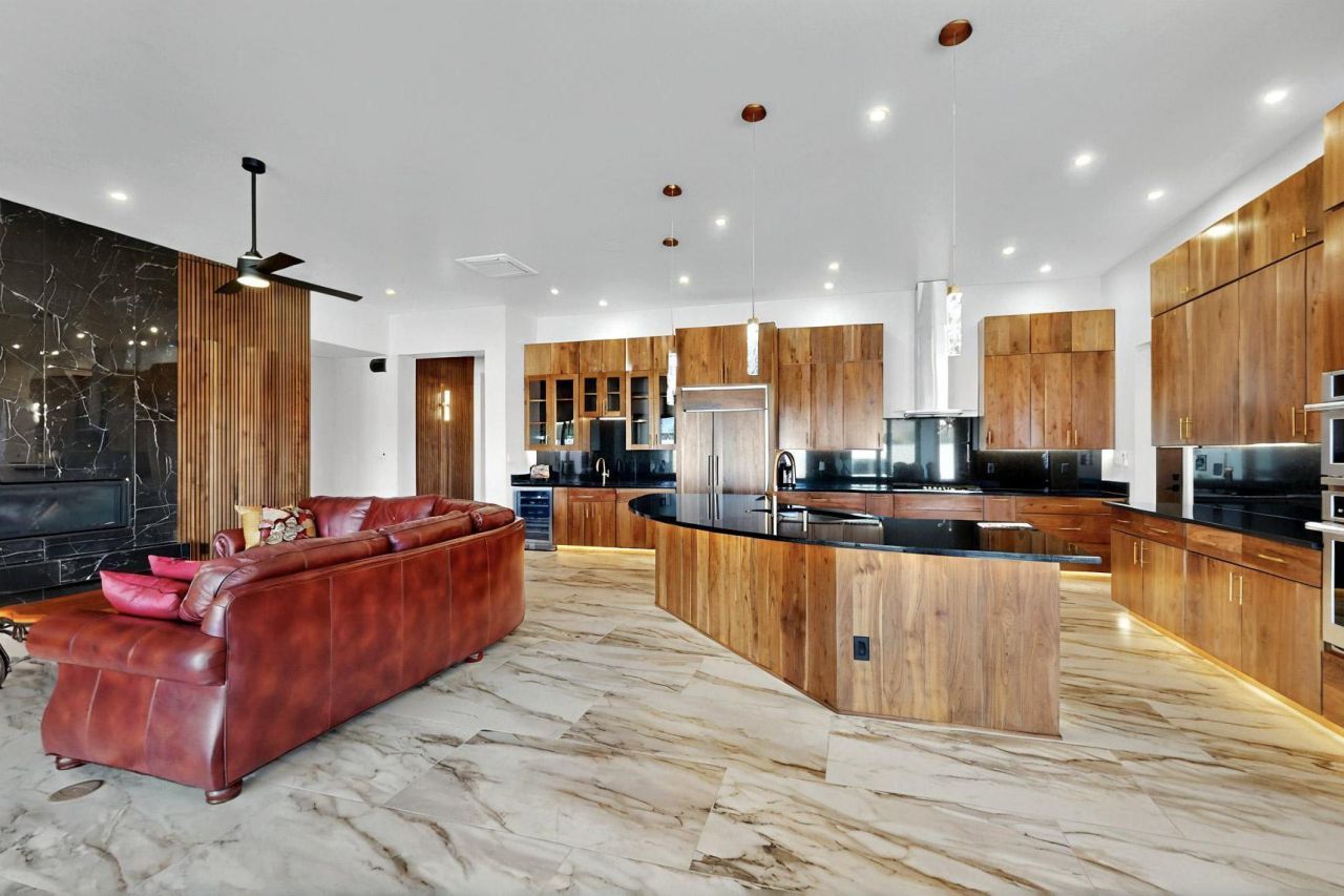 Placitas, New Mexico, 87043, United States, 3 Bedrooms Bedrooms, ,4 BathroomsBathrooms,Residential,For Sale,1903548