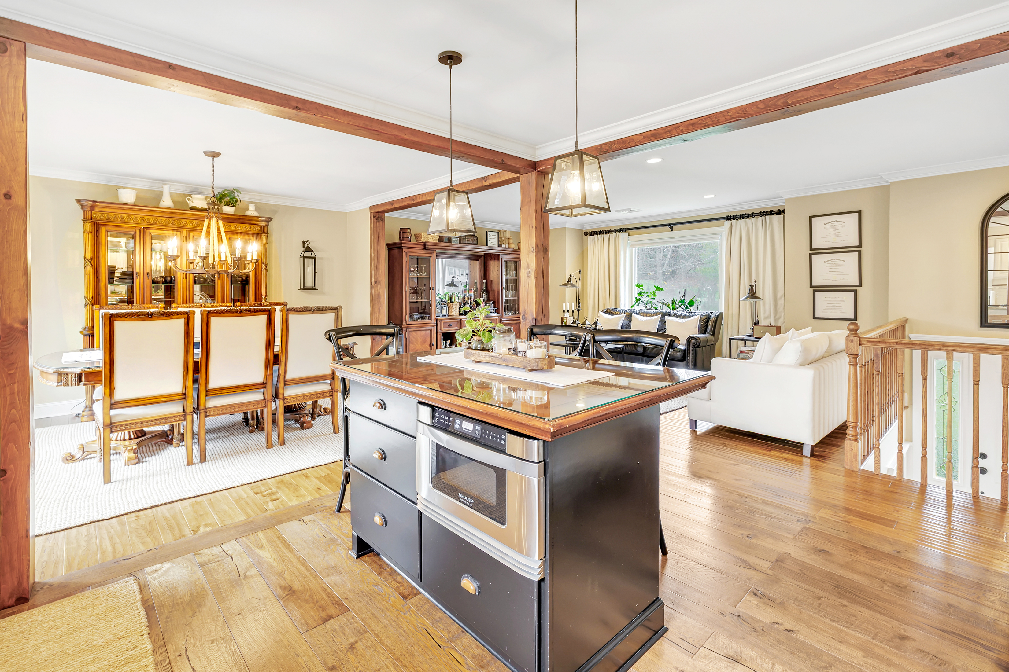 Danbury, Connecticut, 06811, United States, 10 Bedrooms Bedrooms, ,5 BathroomsBathrooms,Residential,For Sale,1992409