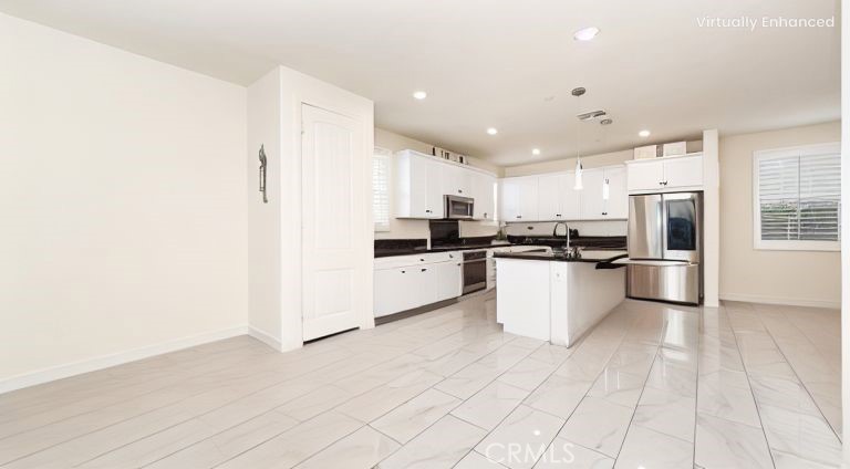 Fontana, California, 92336, United States, 3 Bedrooms Bedrooms, ,3 BathroomsBathrooms,Residential,For Sale,1975846