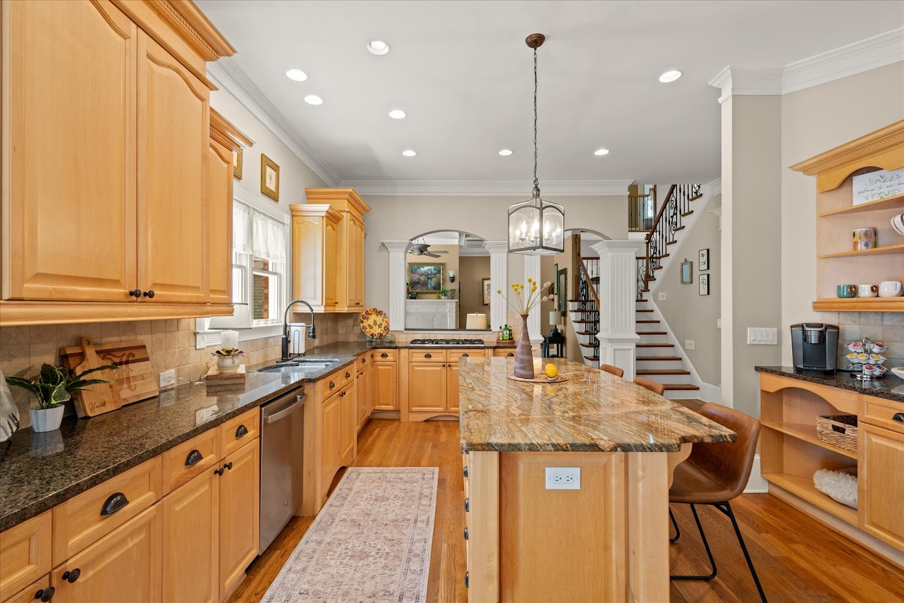 Carrollton, Georgia, 30116, United States, 6 Bedrooms Bedrooms, ,5 BathroomsBathrooms,Residential,For Sale,1893657