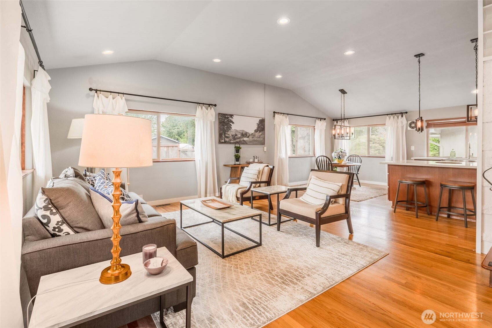 Burien, Washington, 98166, United States, 3 Bedrooms Bedrooms, ,2 BathroomsBathrooms,Residential,For Sale,1895408