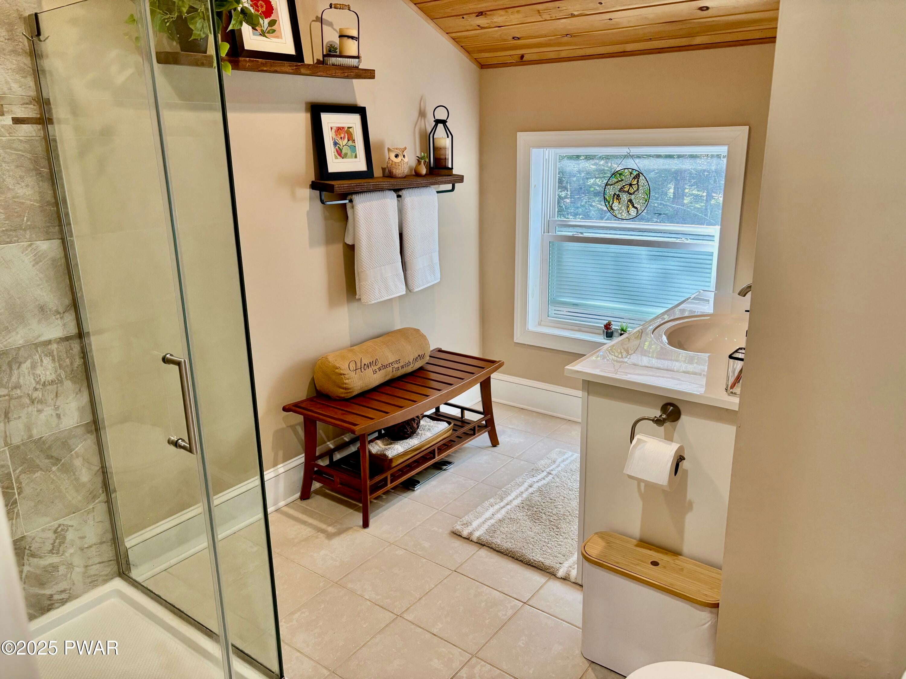 Greentown, Pennsylvania, 18426, United States, 4 Bedrooms Bedrooms, ,3 BathroomsBathrooms,Residential,For Sale,1927950