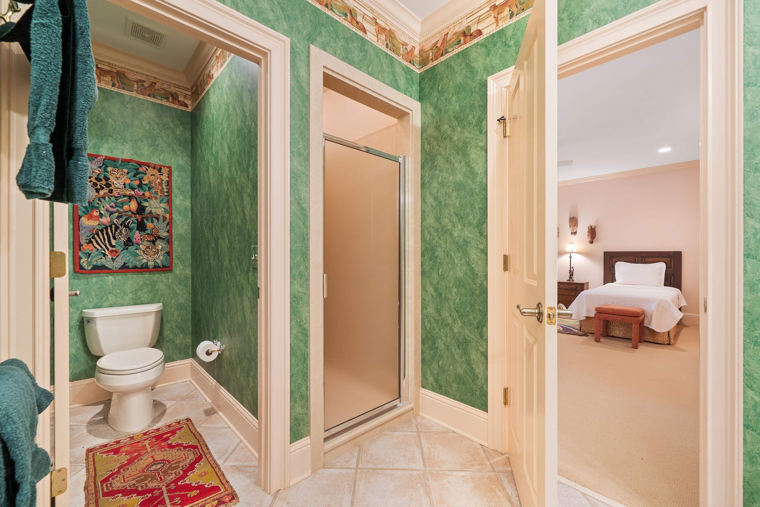 Greensboro, Georgia, 30642, United States, 7 Bedrooms Bedrooms, ,8 BathroomsBathrooms,Residential,For Sale,1984932