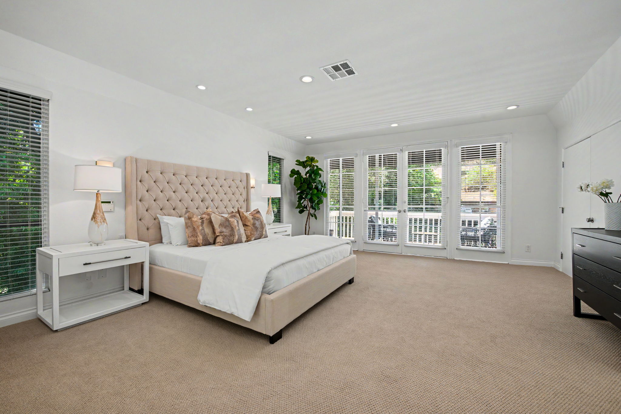  2411 Benedict Canyon Dr - 物件實景