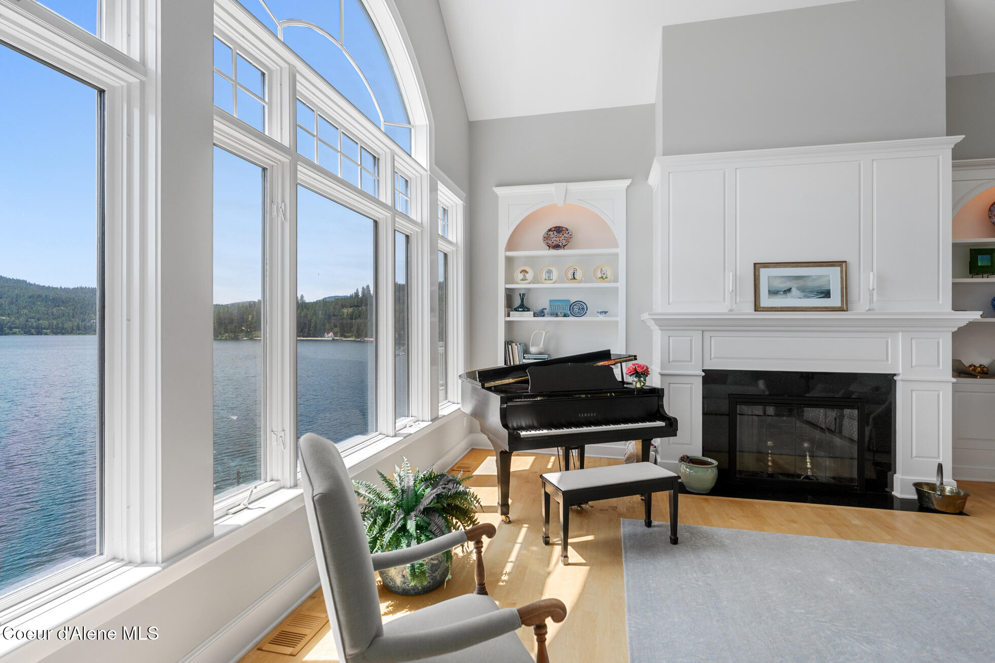Coeur d'Alene, Idaho, 83814, United States, 4 Bedrooms Bedrooms, ,5 BathroomsBathrooms,Residential,For Sale,1864122