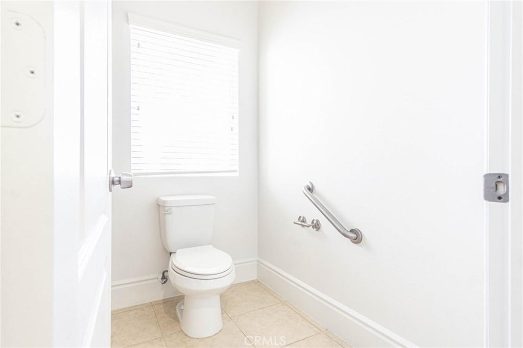 Apple Valley, California, 92307, United States, 5 Bedrooms Bedrooms, ,5 BathroomsBathrooms,Residential,For Sale,2025111