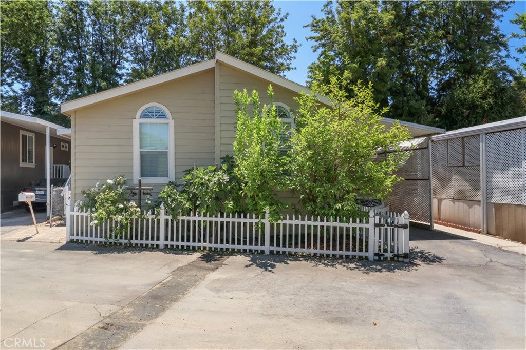 Woodland Hills, California, 91364, United States, 3 Bedrooms Bedrooms, ,2 BathroomsBathrooms,Residential,For Sale,1895841