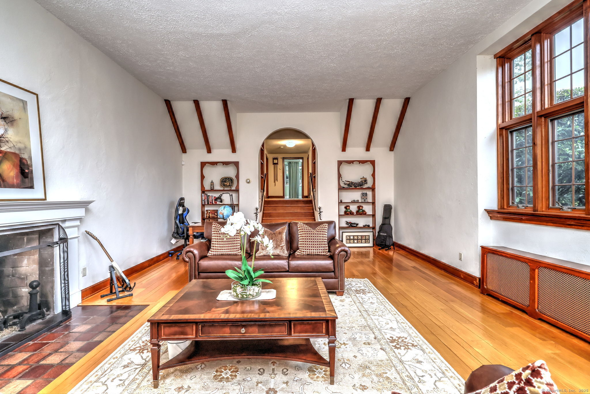 Hamden, Connecticut, 06517, United States, 5 Bedrooms Bedrooms, ,4 BathroomsBathrooms,Residential,For Sale,1924978