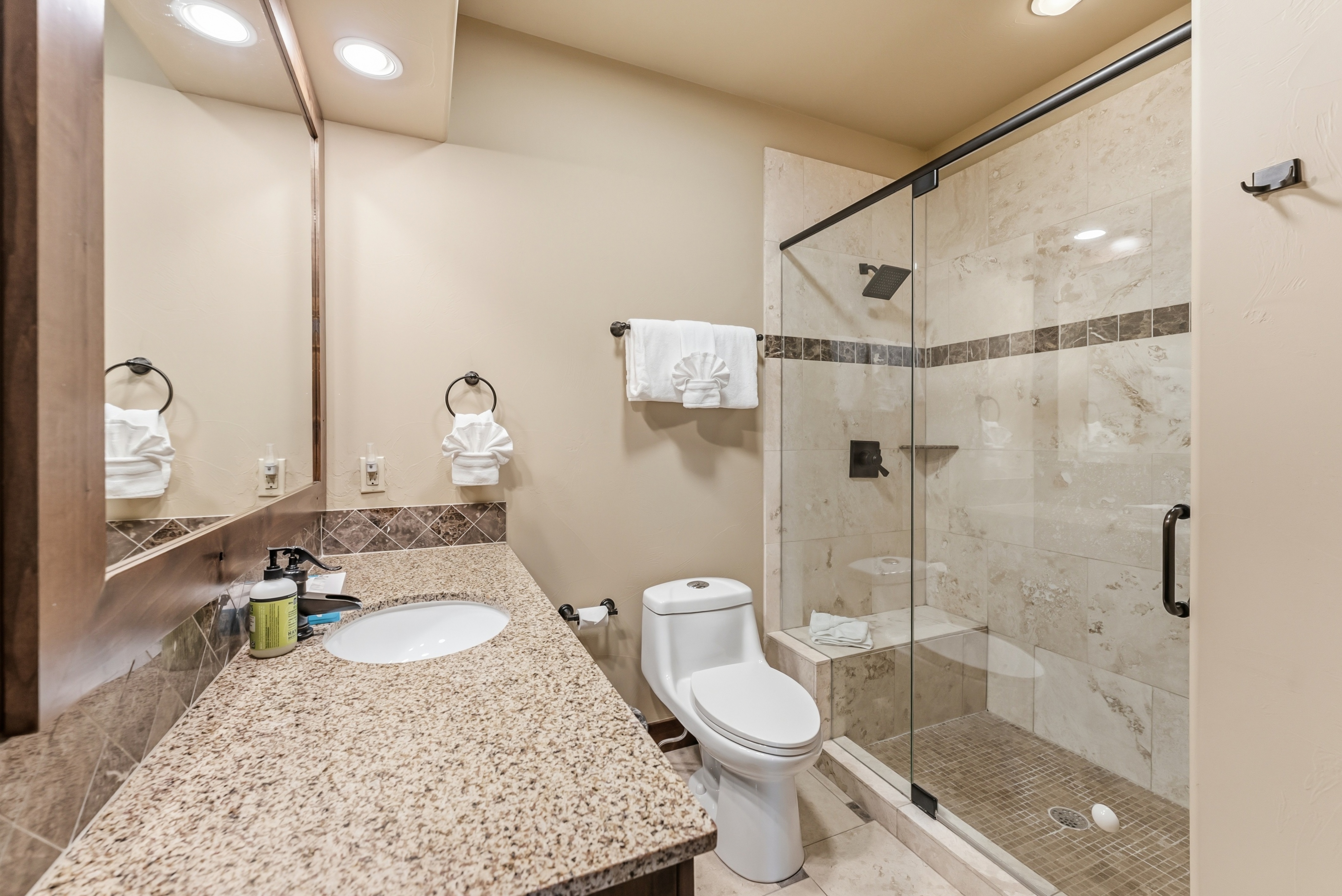  318 S 8th Avenue, Frisco, CO, 80443 - 物件實景