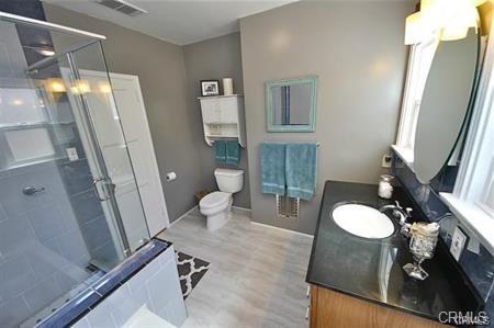 Ontario, California, 91764, United States, 2 Bedrooms Bedrooms, ,1 BathroomBathrooms,Residential,For Sale,1921094