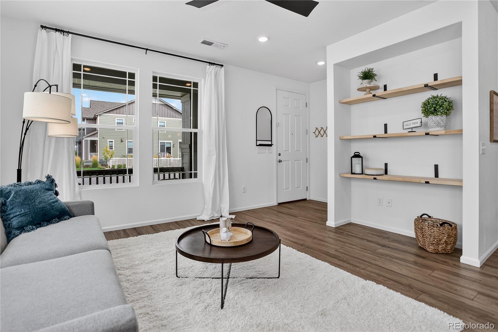 Longmont, Colorado, 80504, United States, 3 Bedrooms Bedrooms, ,2 BathroomsBathrooms,Residential,For Sale,1950187