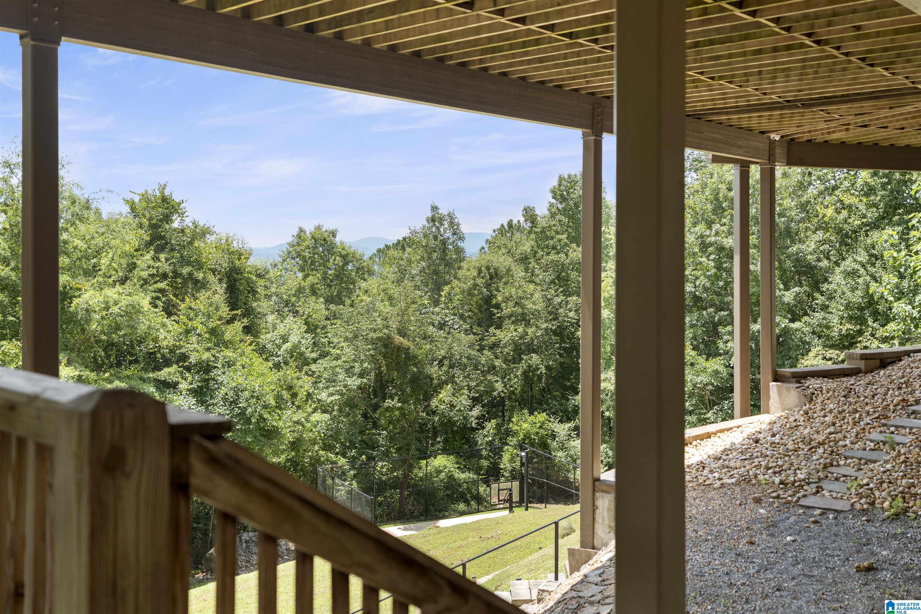 Hillyer High Rd, Anniston, AL 36207