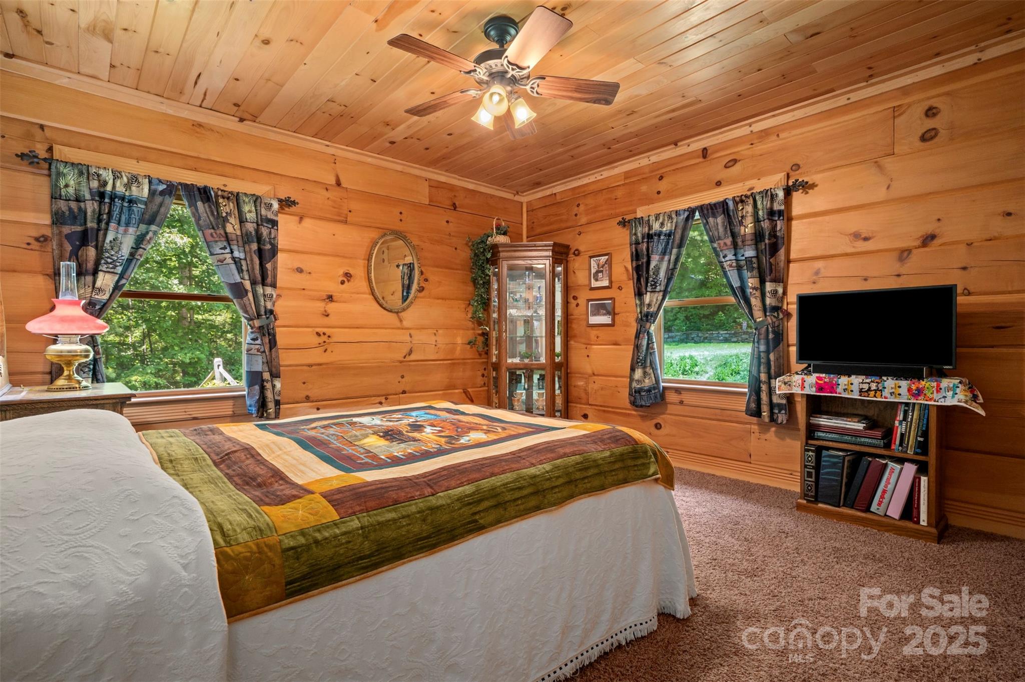 Saluda, North Carolina, 28773, United States, 3 Bedrooms Bedrooms, ,3 BathroomsBathrooms,Residential,For Sale,1996428