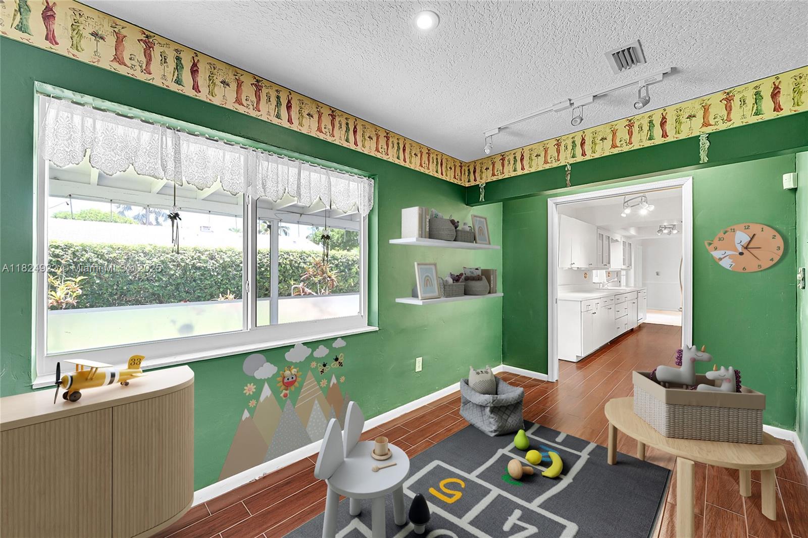 Coral Springs, Florida, 33065, United States, 4 Bedrooms Bedrooms, ,2 BathroomsBathrooms,Residential,For Sale,1866379
