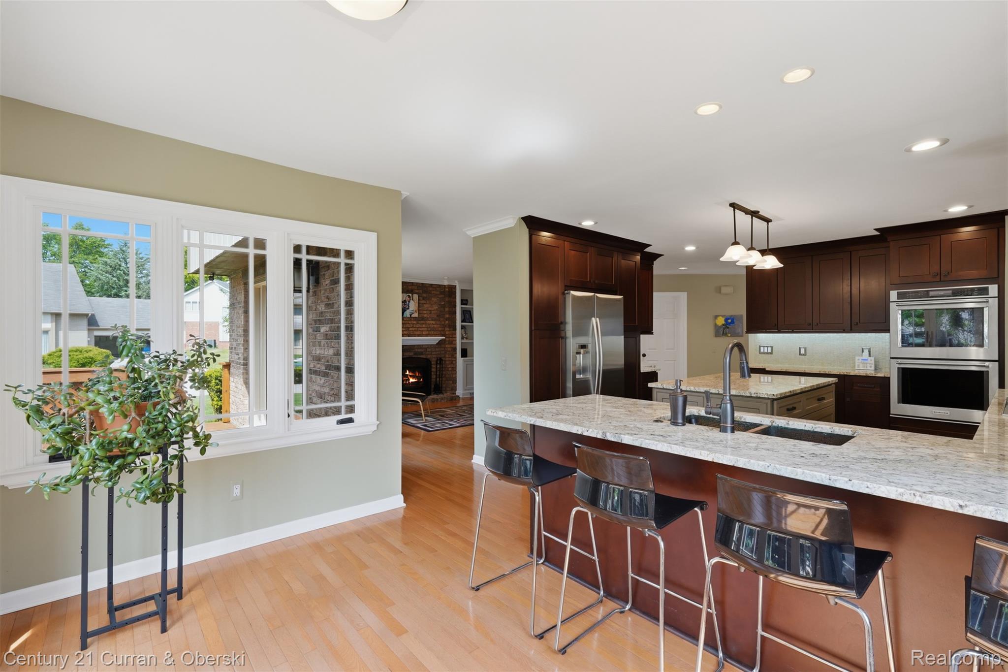 Farmington Hills, Michigan, 48331, United States, 4 Bedrooms Bedrooms, ,4 BathroomsBathrooms,Residential,For Sale,2048985
