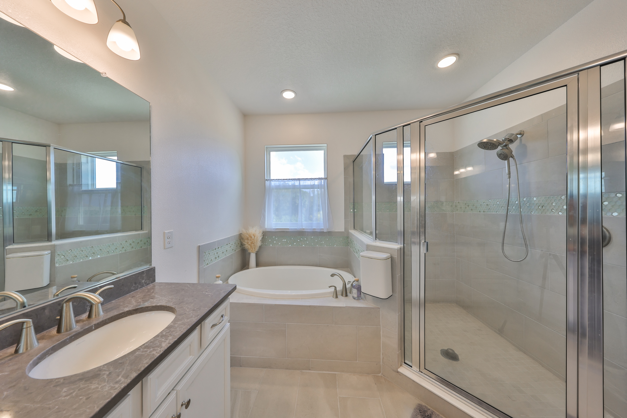 Apollo Beach, Florida, 33572, United States, 4 Bedrooms Bedrooms, ,3 BathroomsBathrooms,Residential,For Sale,1996382