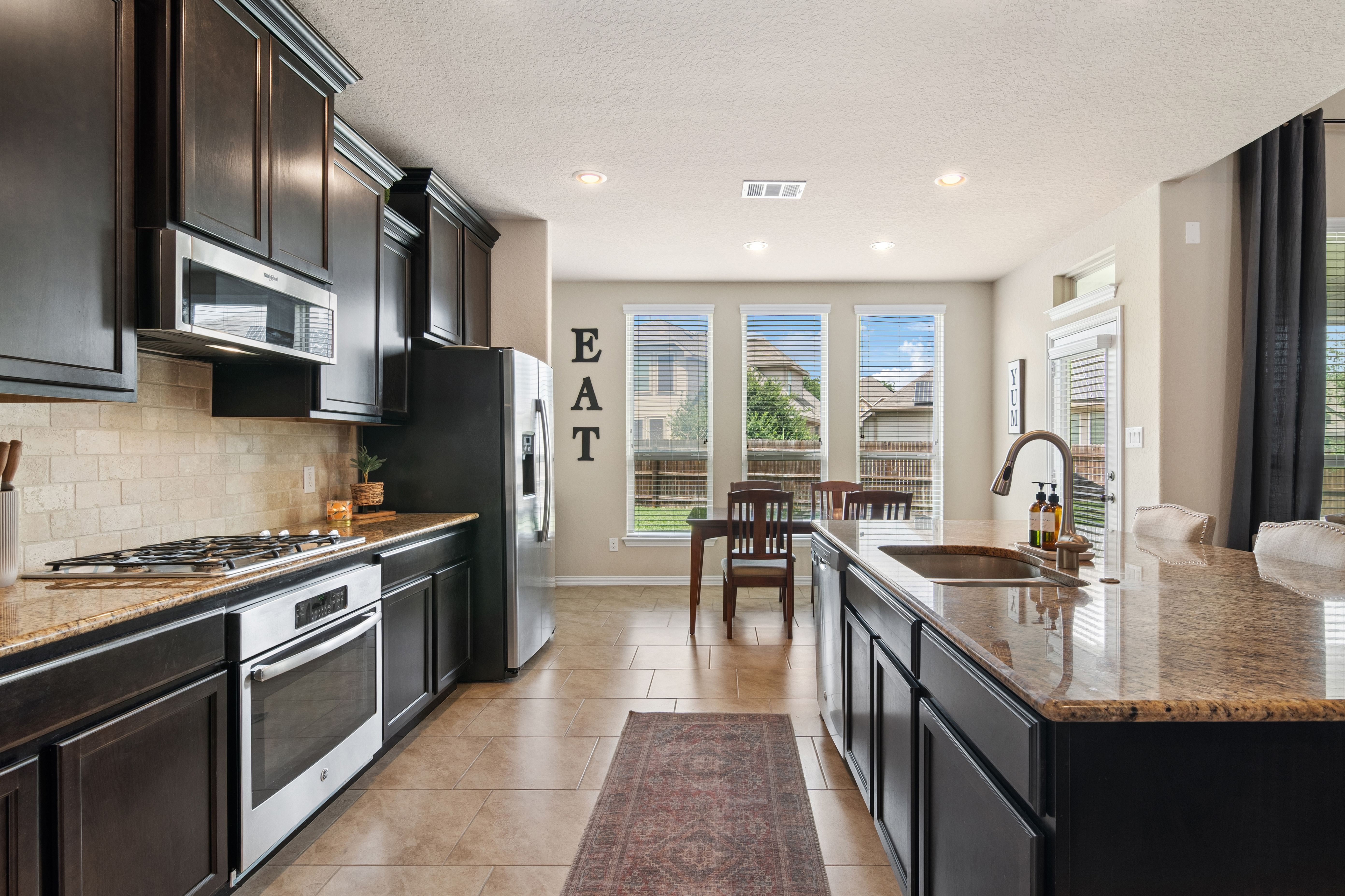  Open Concept Living in Kallison Ranch - 物件實景