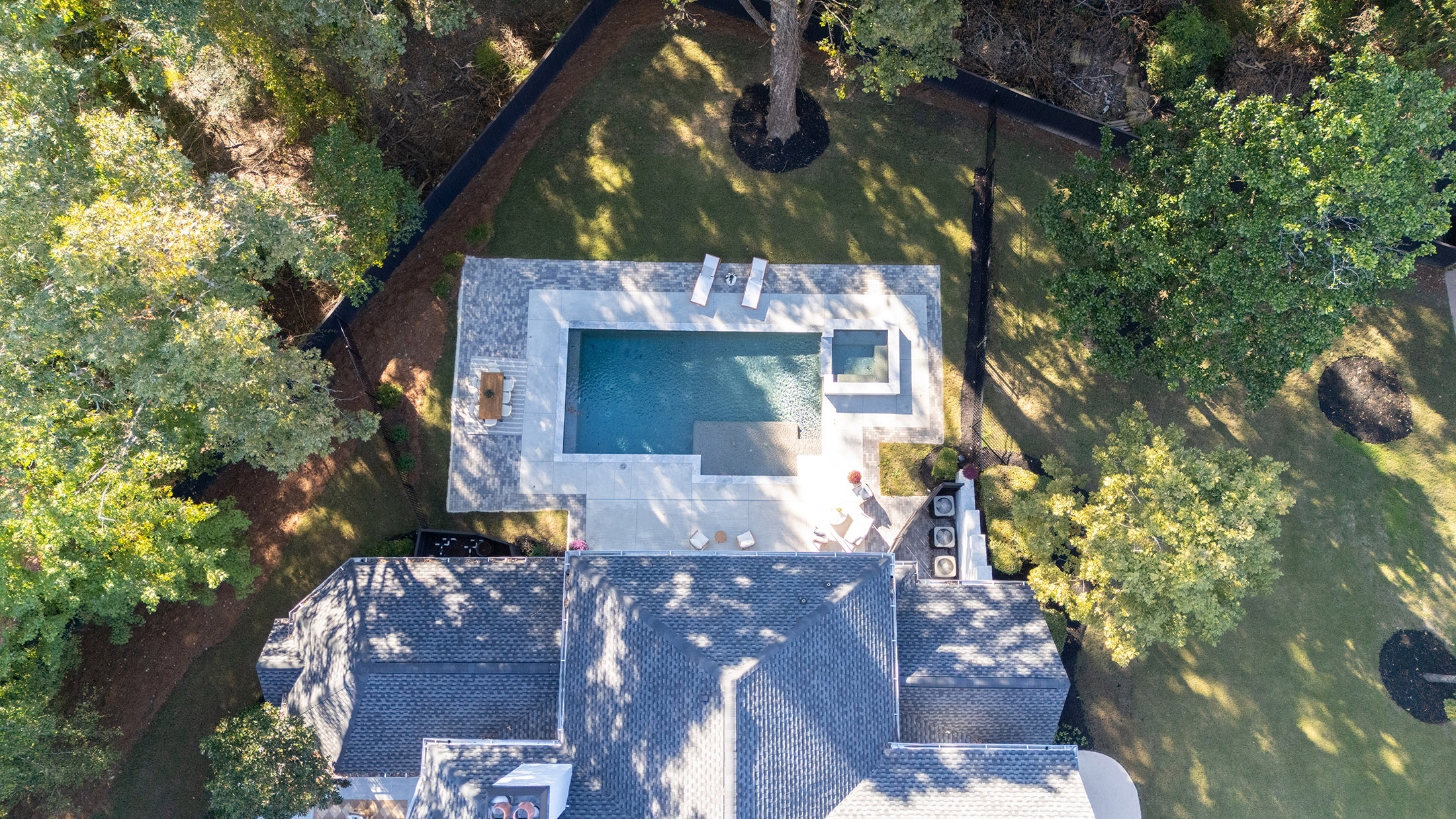  Exceptional Estate Combines Modern Luxury and Timeless Elegance - 物件實景