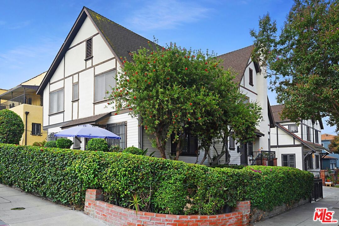 Los Angeles, California, 90029, United States, ,Residential,For Sale,1850237