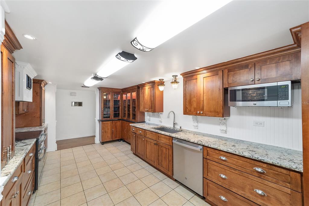 Gainesville, Florida, 32607, United States, 4 Bedrooms Bedrooms, ,3 BathroomsBathrooms,Residential,For Sale,1905879