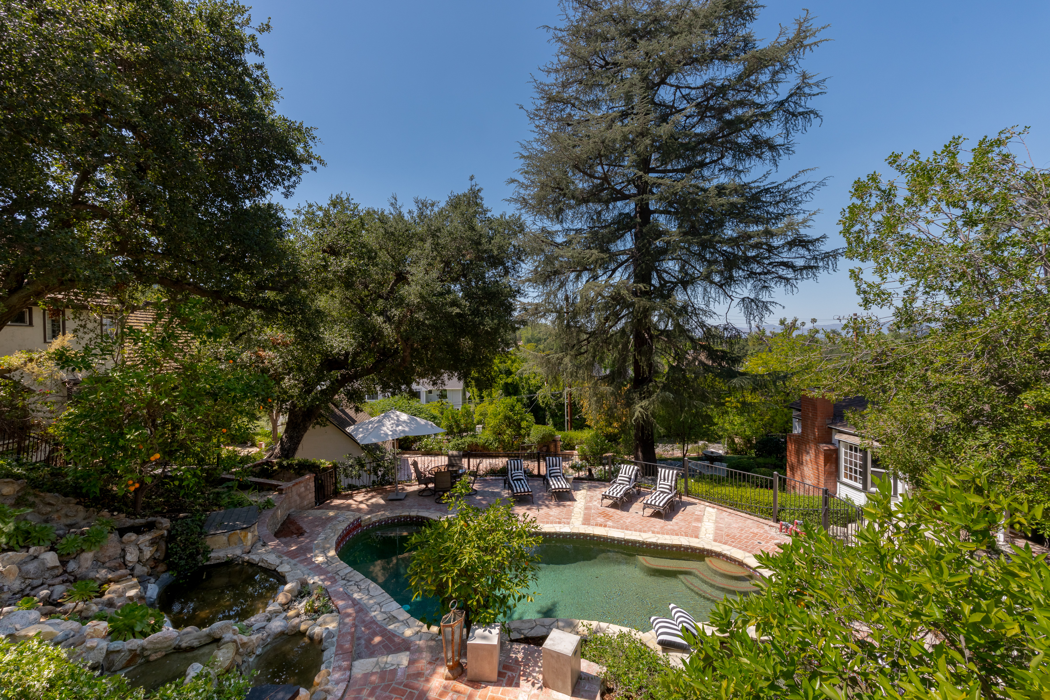  4650 Encino Avenue - 物件實景