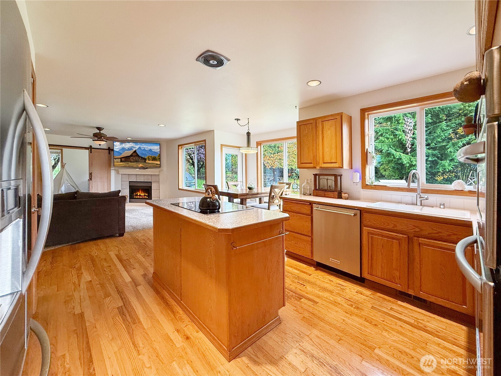 Arlington, Washington, 98223, United States, 6 Bedrooms Bedrooms, ,5 BathroomsBathrooms,Residential,For Sale,1984023