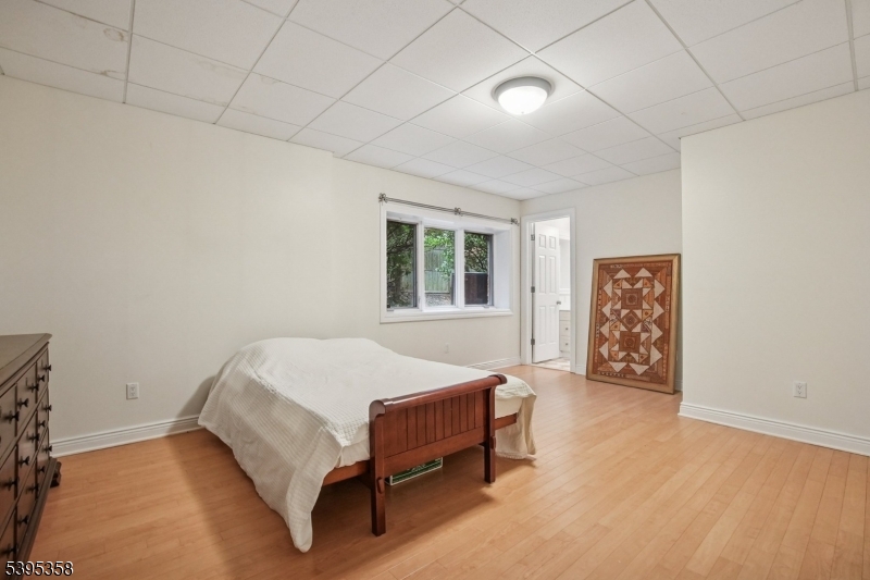 Millburn Twp., New Jersey, 07078, United States, 6 Bedrooms Bedrooms, ,7 BathroomsBathrooms,Residential,For Sale,1991831