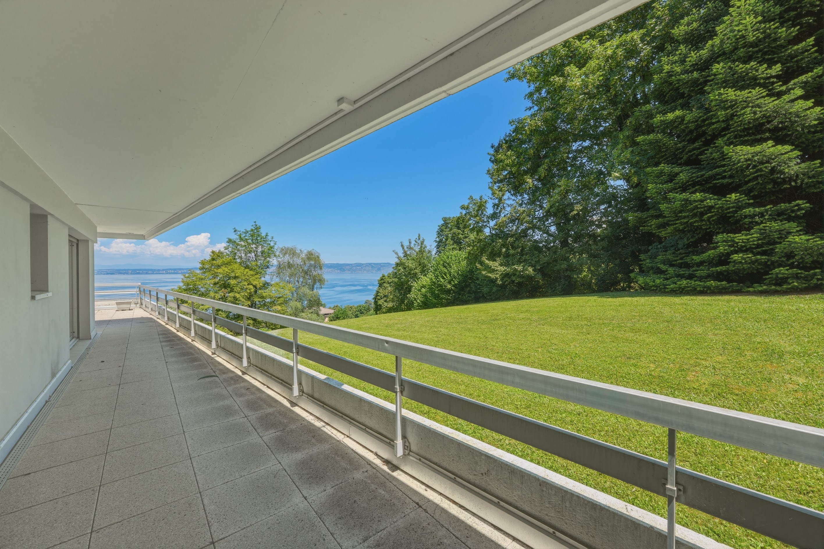  EVIAN FOUR BEDROOM APARTMENT VIEW ON THE LAKE - 物件實景